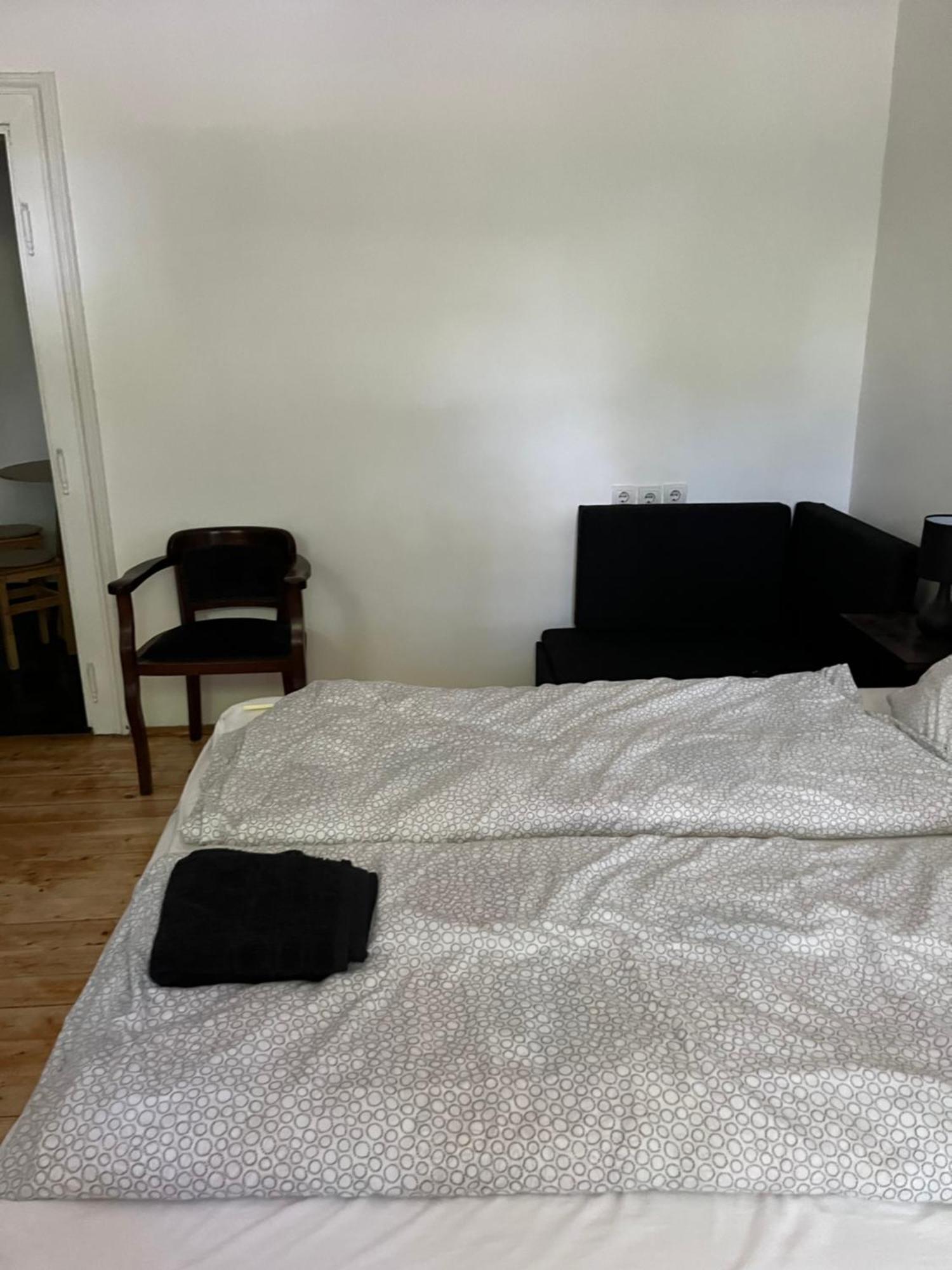 Utcara Nyilo Apartman Vac Exterior photo